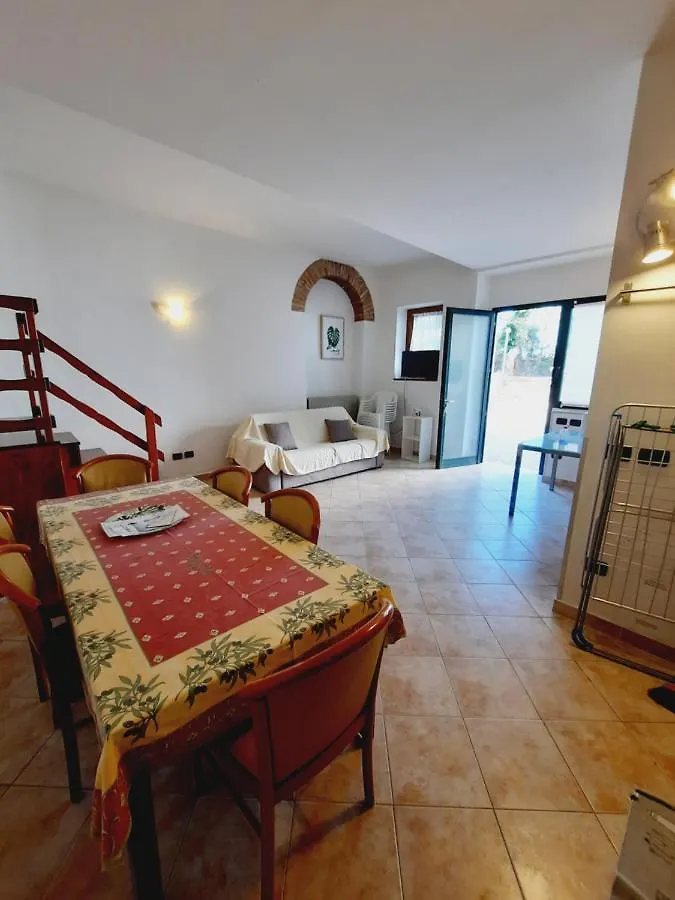 Country Esmera Desenzano del Garda Apartment